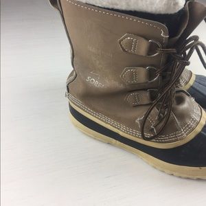 Men’s Sorel boots size 9